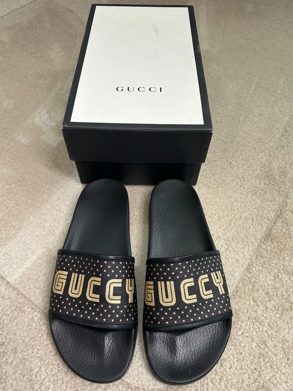 GUCCI GUCCY SEGA STARS BLACK GOLD MEN LEATHER RUBBER SLIDES SZ 11